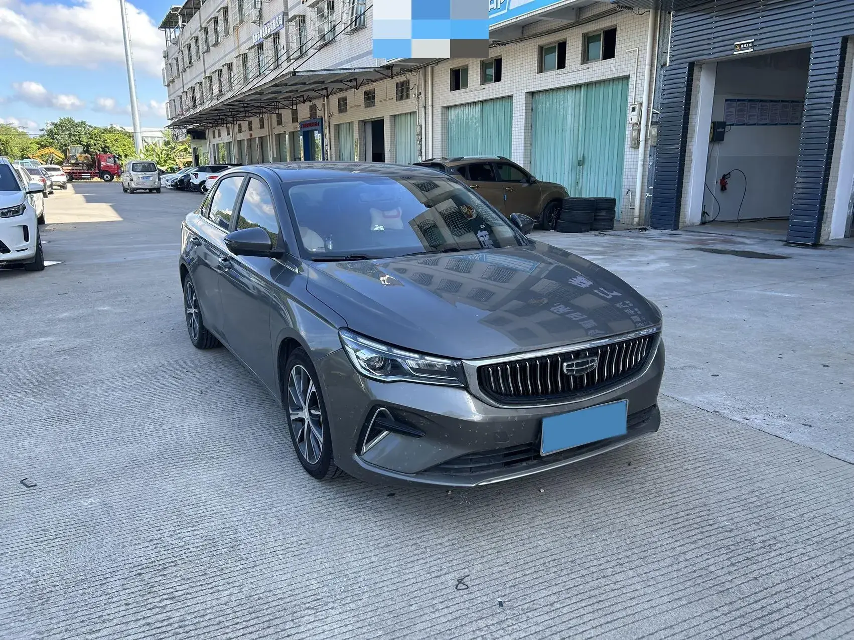 2023 GEELY EMGRAND thumbnail 2