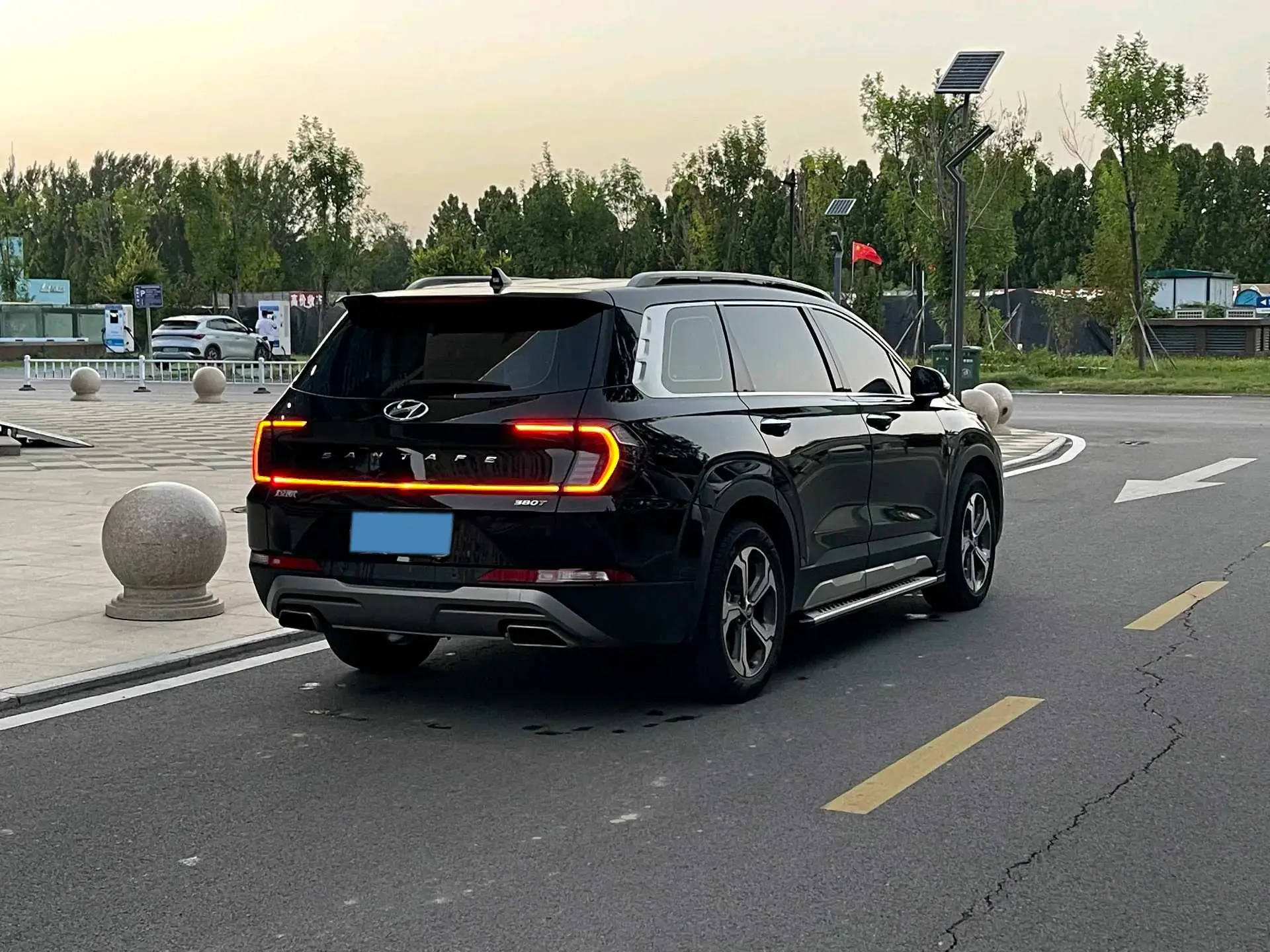 2023 HYUNDAI SANTAFE thumbnail 4