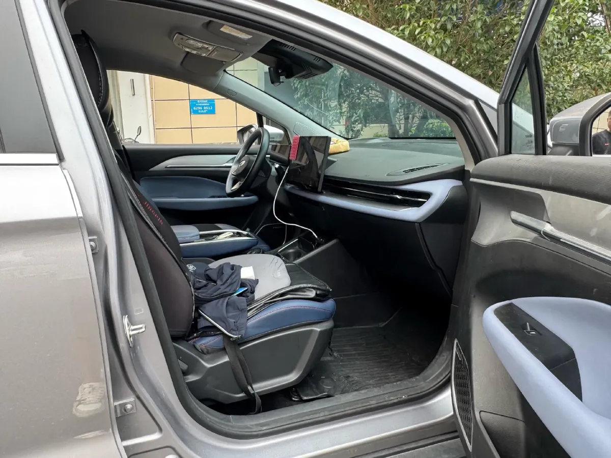 2022 Geometry M6 BEV 53KWH,autocango,china used car exporter,china ev exporter,chinese used car exporter,chinese used ev exporter