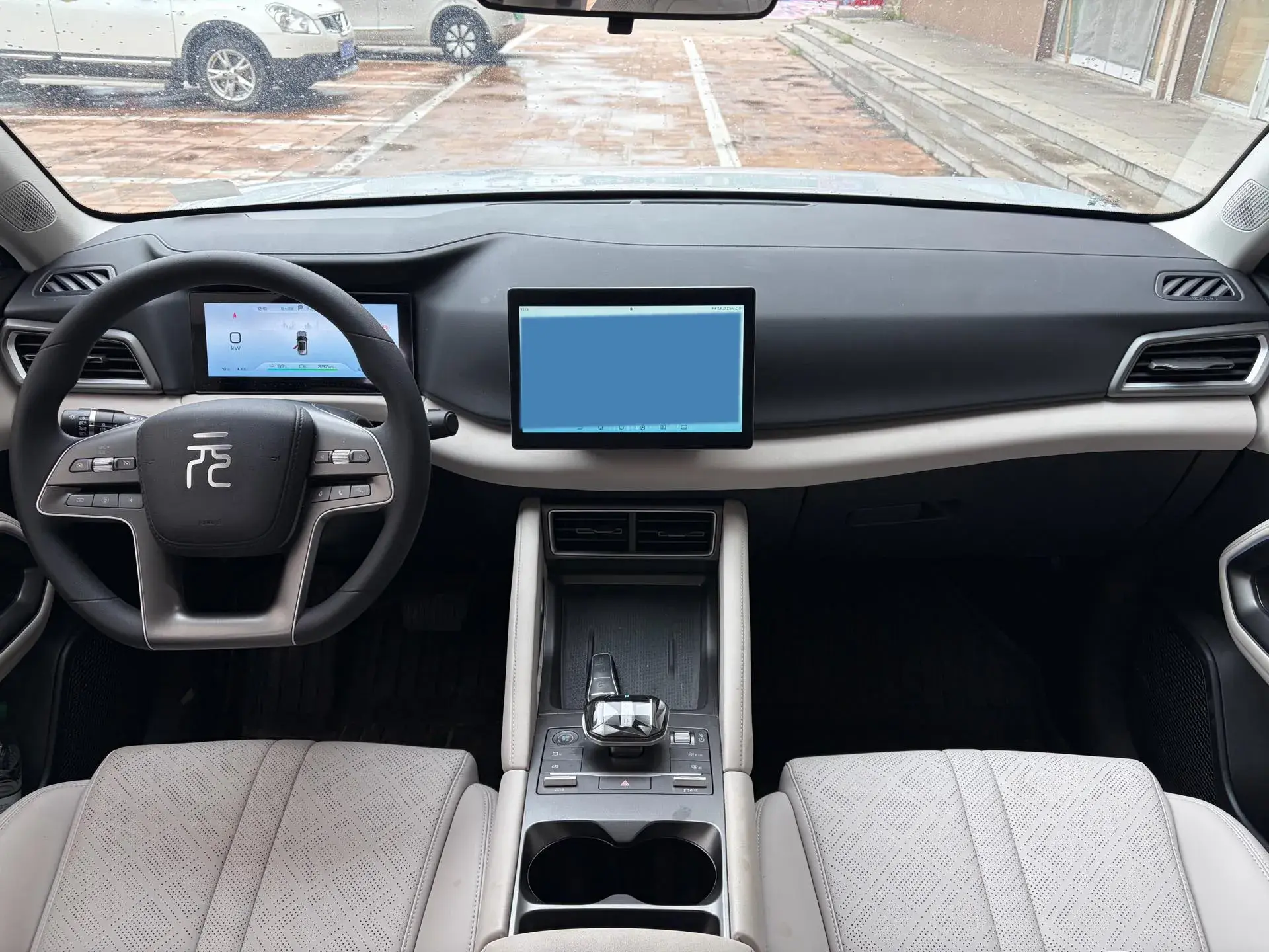 2024 BYD YUANUP thumbnail 4