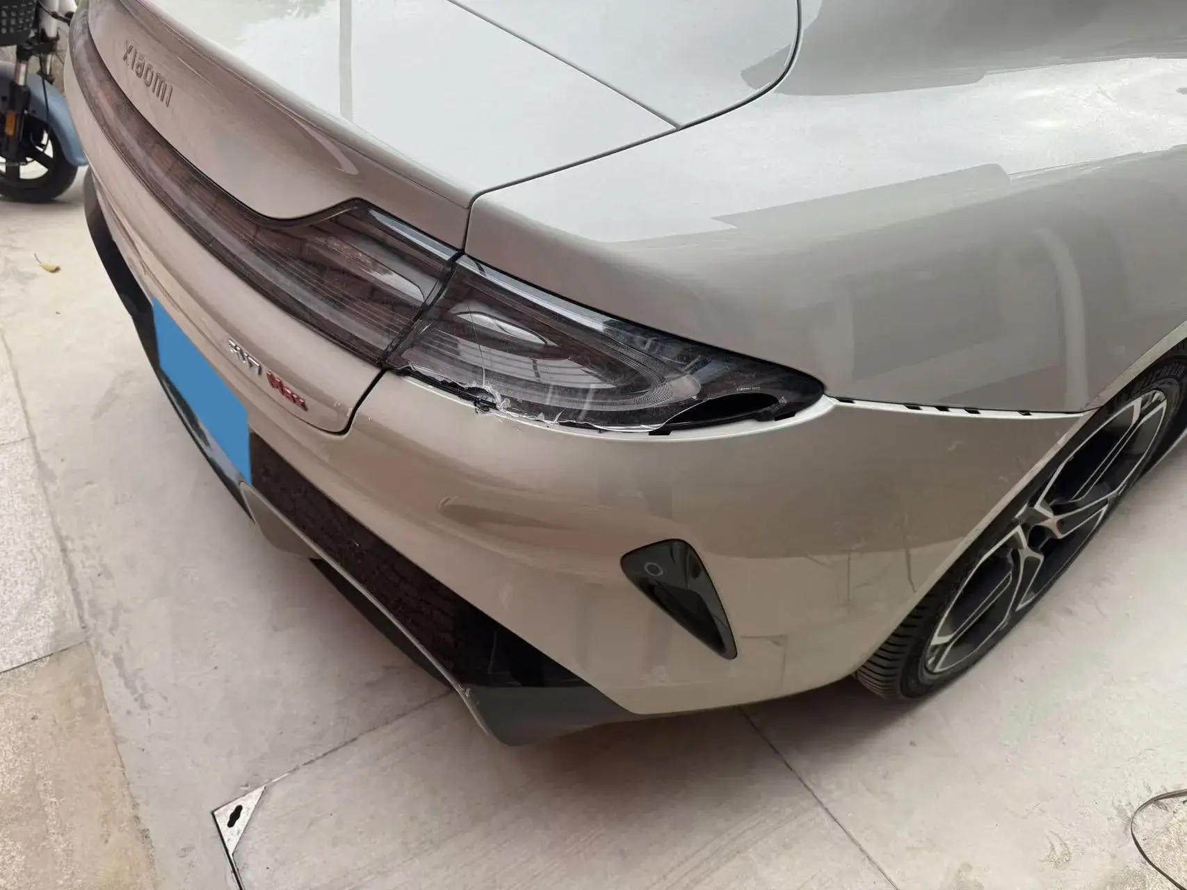 2024 MI SU7 thumbnail 3