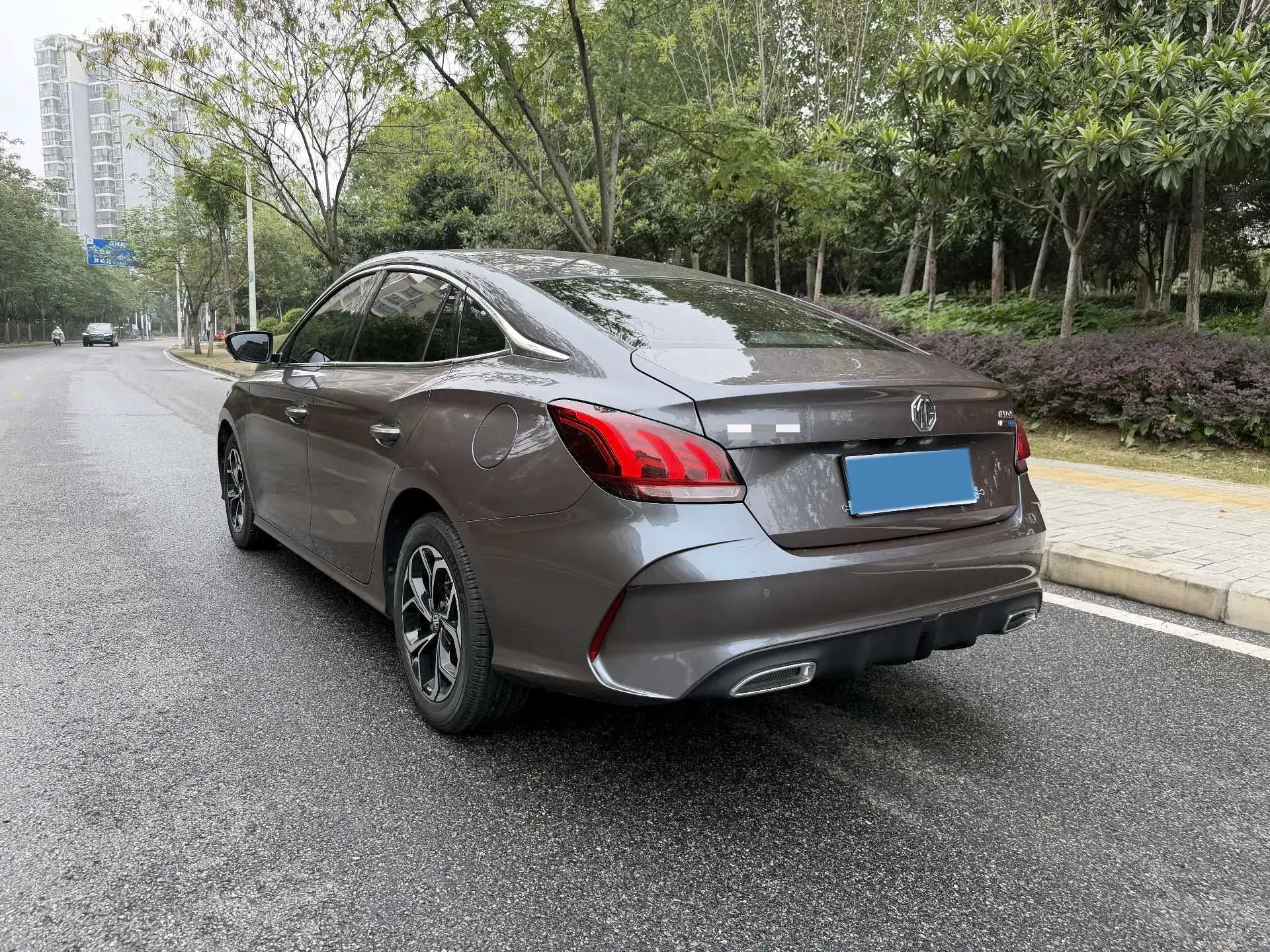 2021 MG 5 thumbnail 4