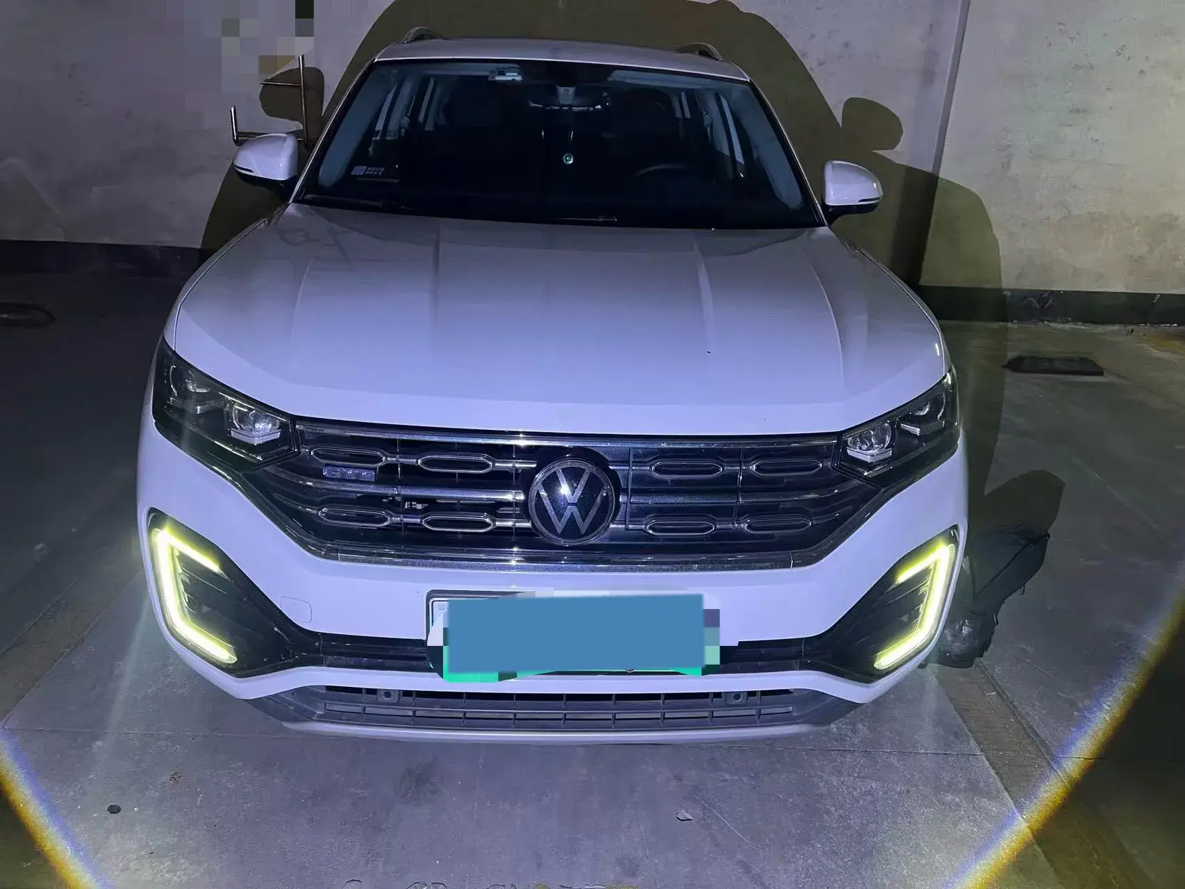 2020 VOLKSWAGEN TAYRON thumbnail 2