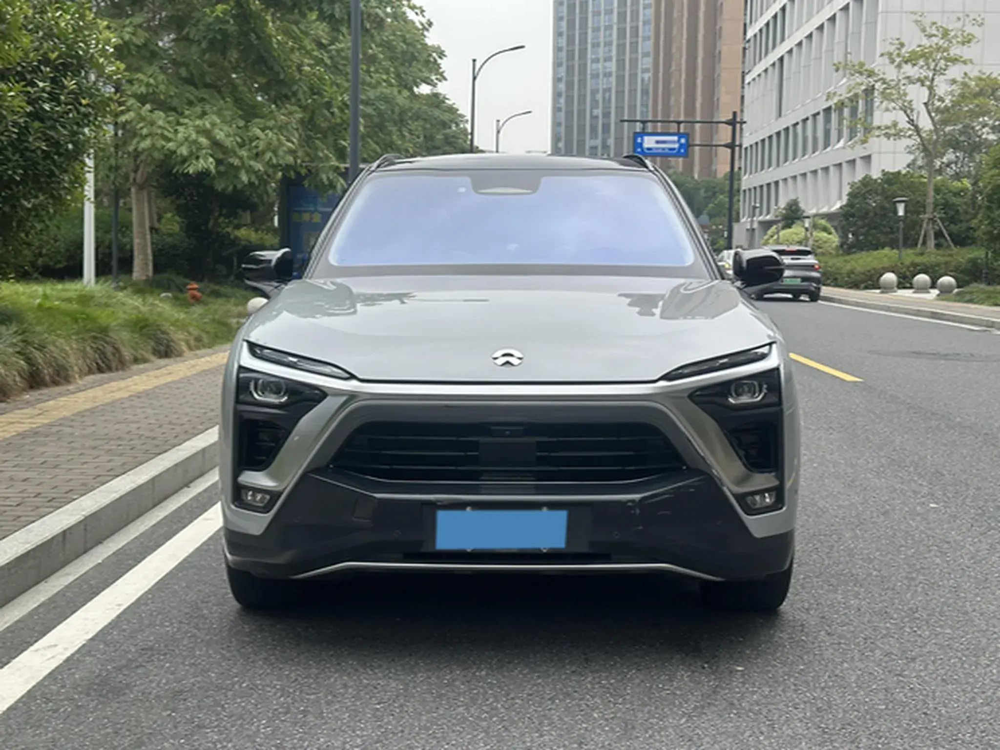 2019 NIO ES6 thumbnail 2