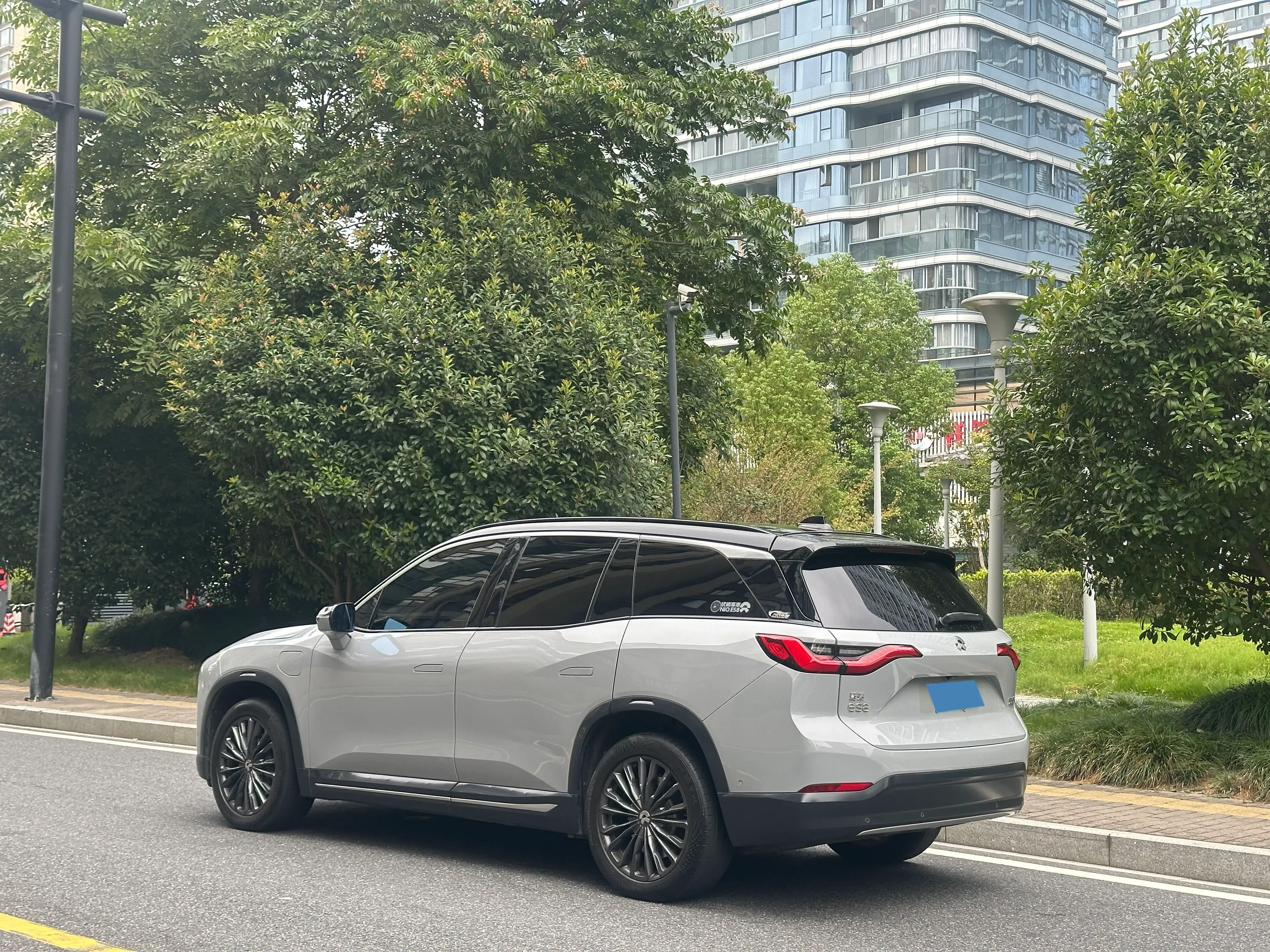 2019 NIO ES6 thumbnail 4