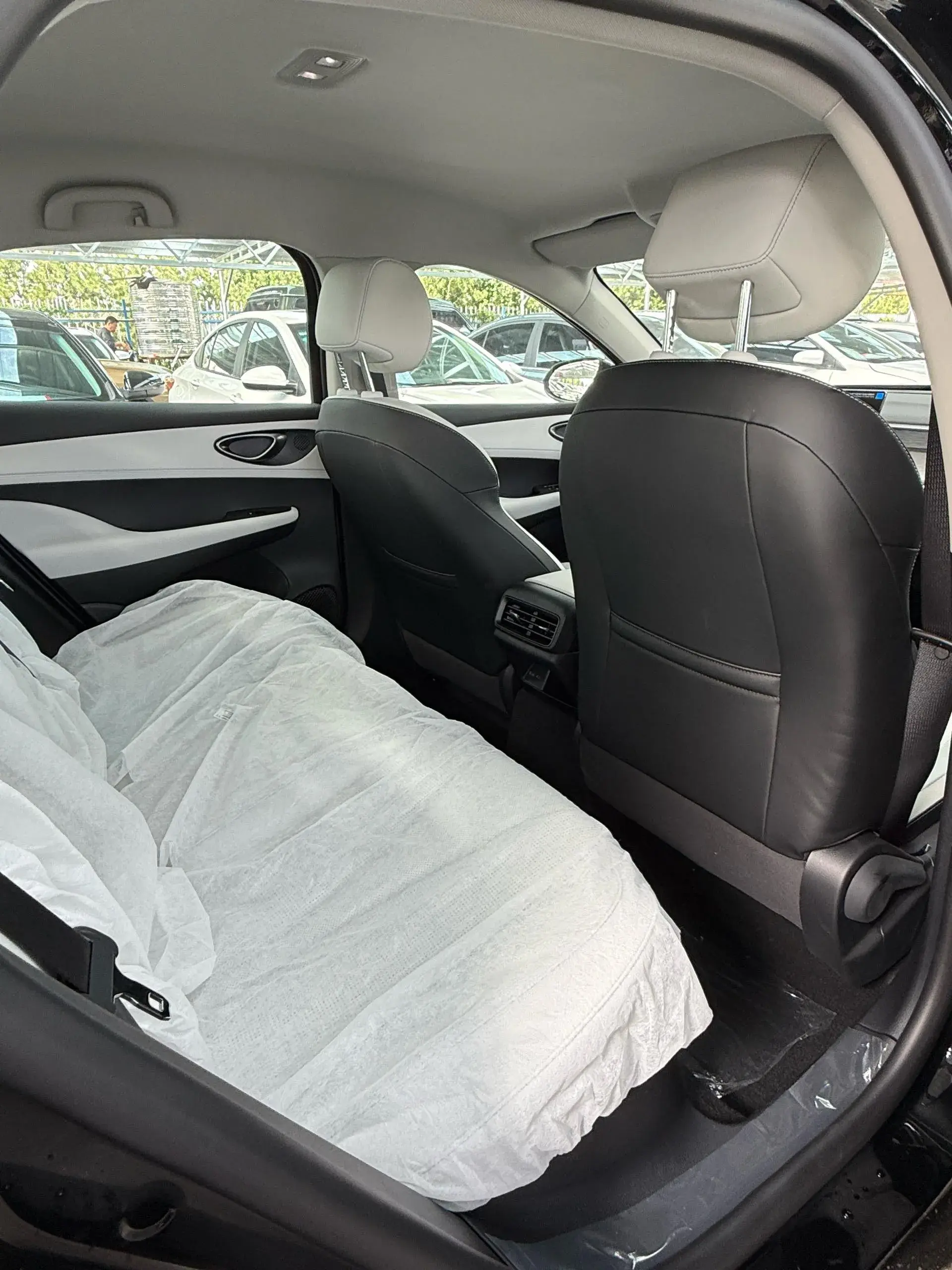 2025 BYD SEAL05 thumbnail 4