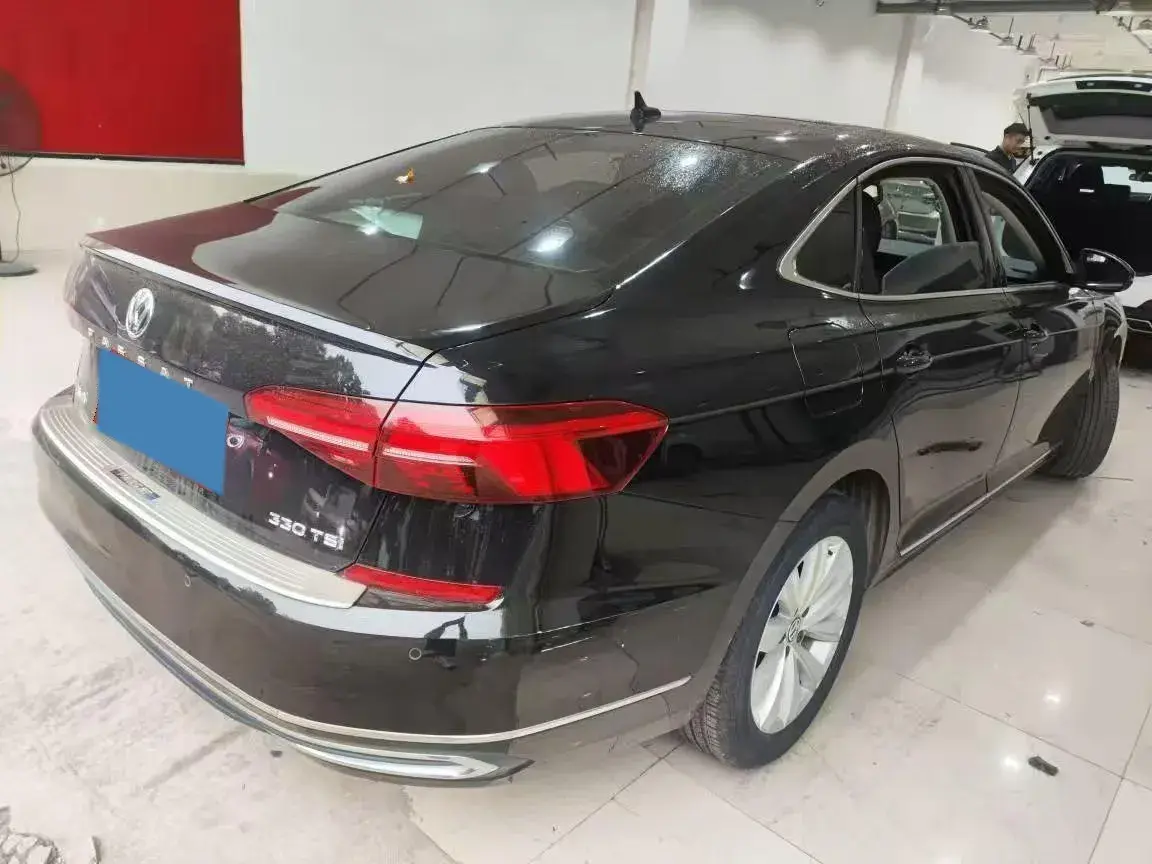 2020 VOLKSWAGEN PASSAT thumbnail 2