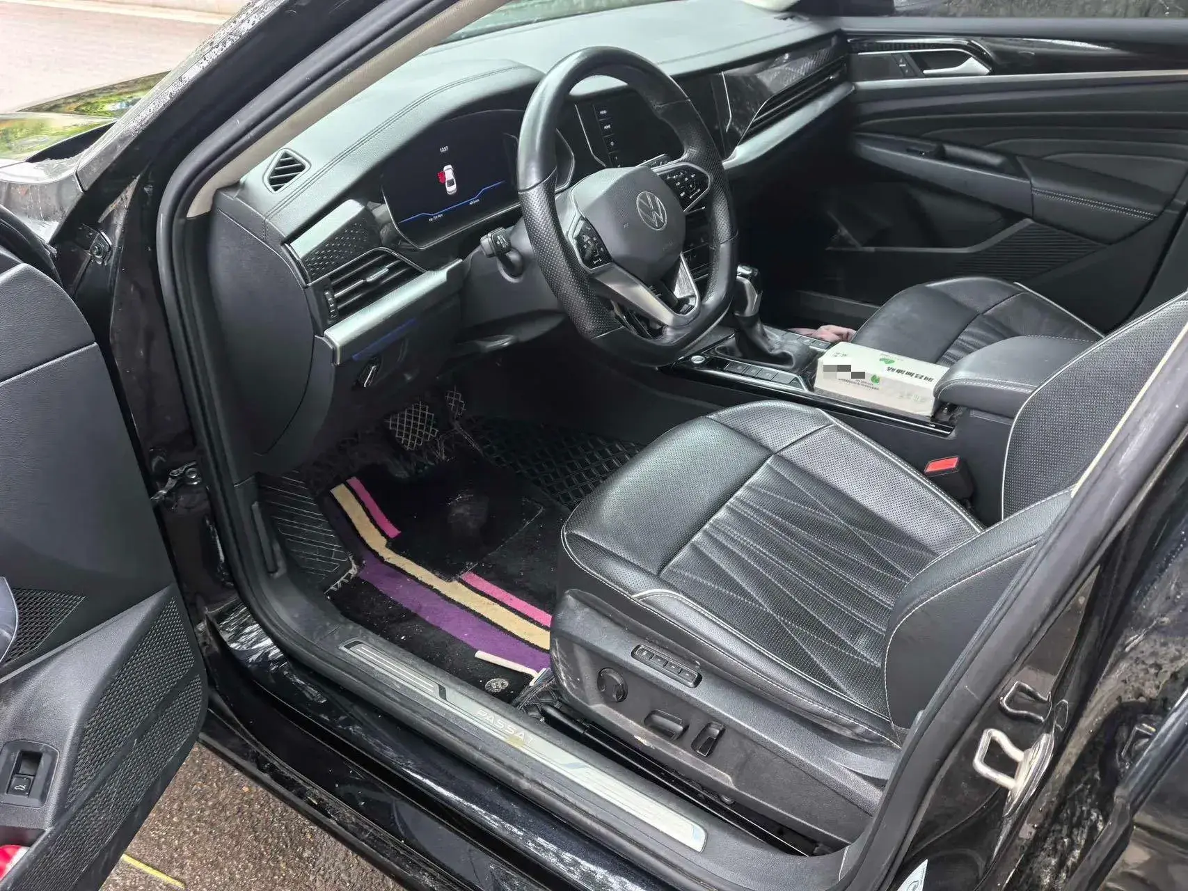 2023 VOLKSWAGEN PASSAT thumbnail 3