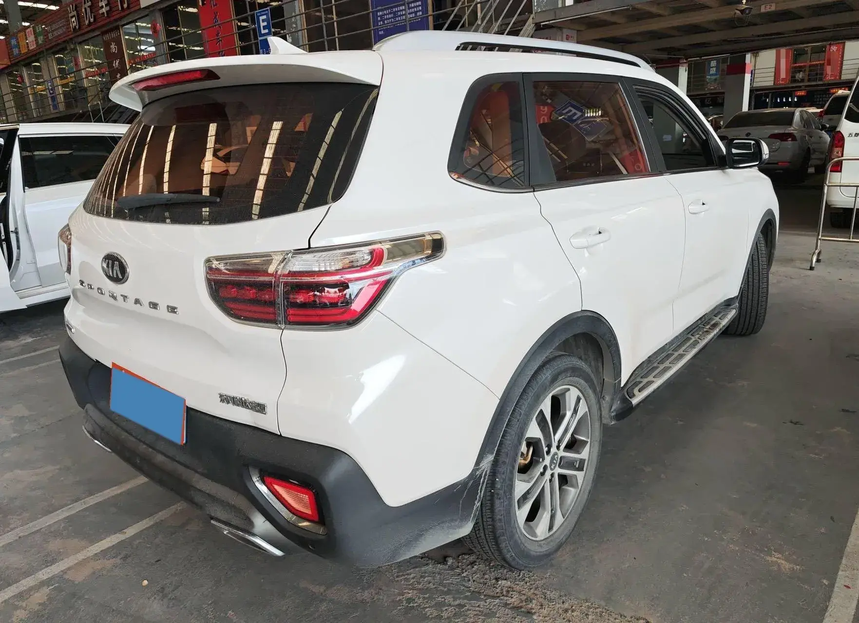 2019 KIA SPORTAGE thumbnail 2