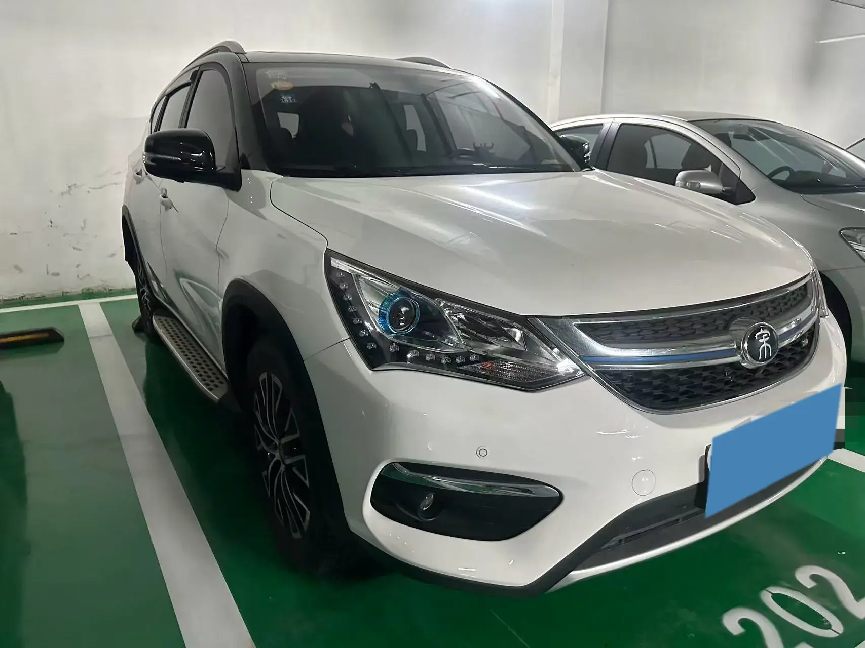 2017 BYD SONG thumbnail 3