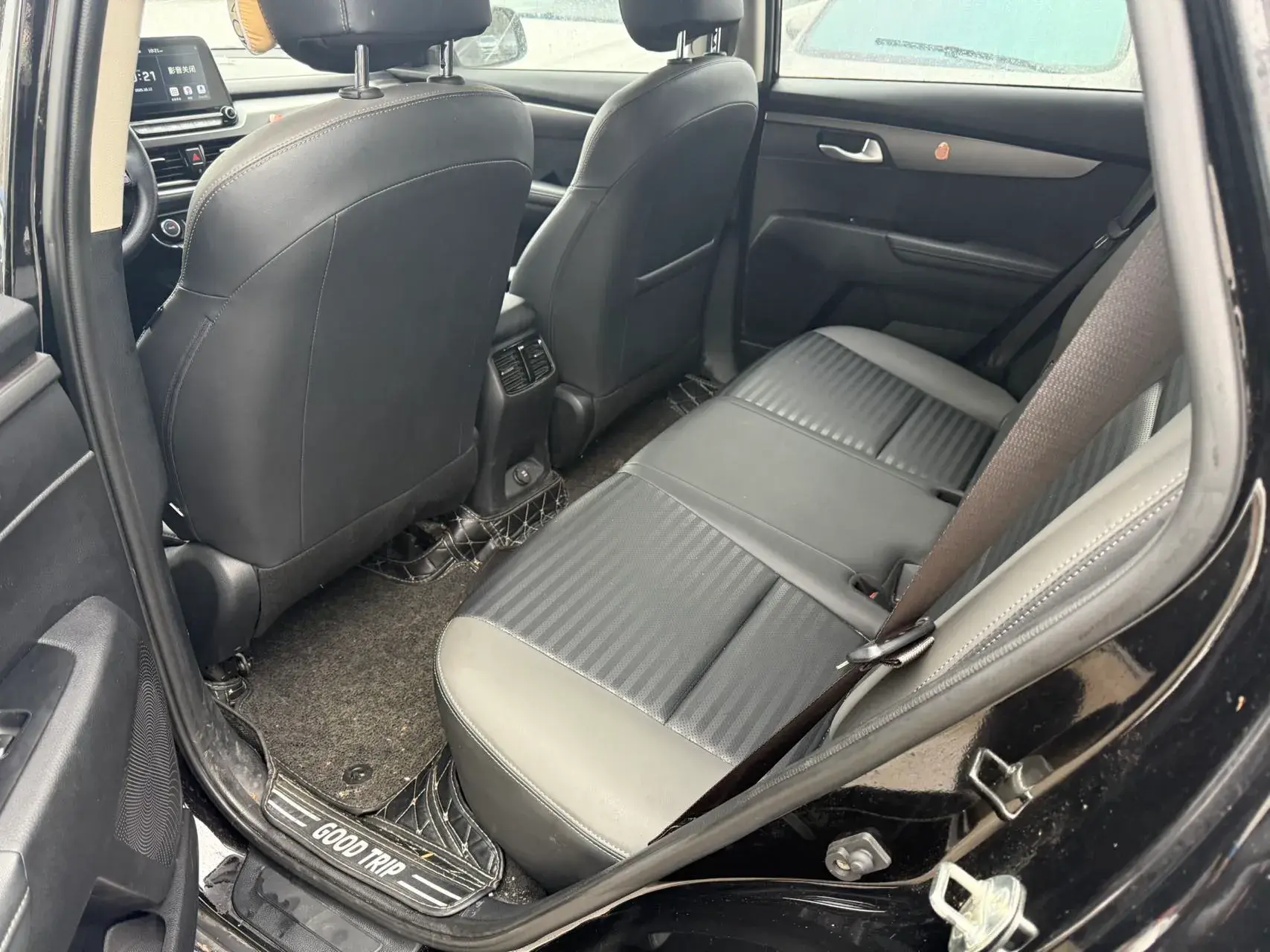 2018 KIA SPORTAGE thumbnail 3