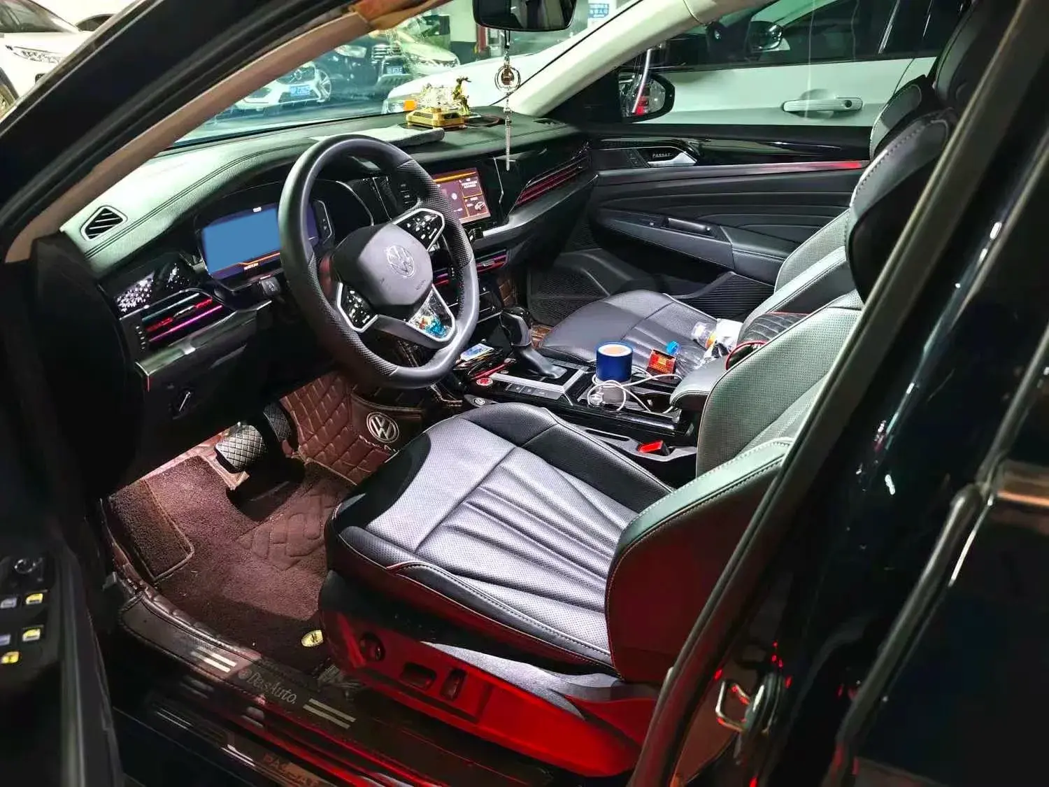 2024 VOLKSWAGEN PASSAT thumbnail 3