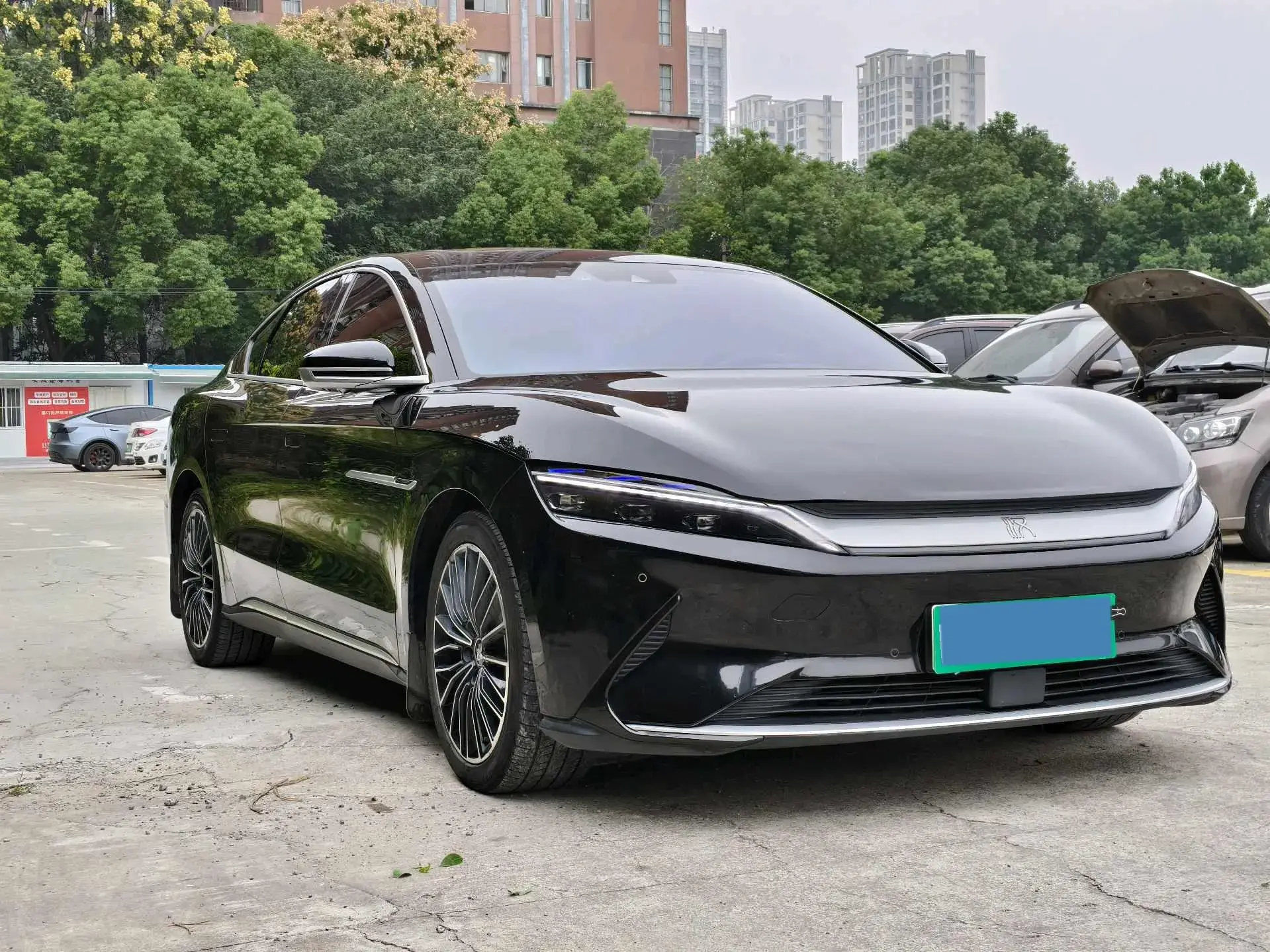 2021 BYD HAN thumbnail 2