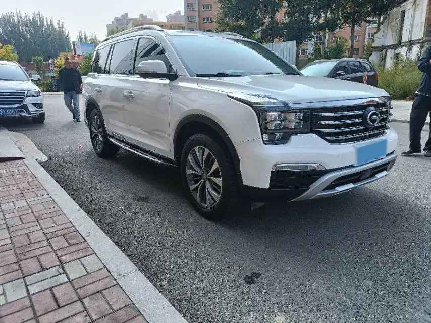 2017 GAC TRUMPCHI thumbnail 3