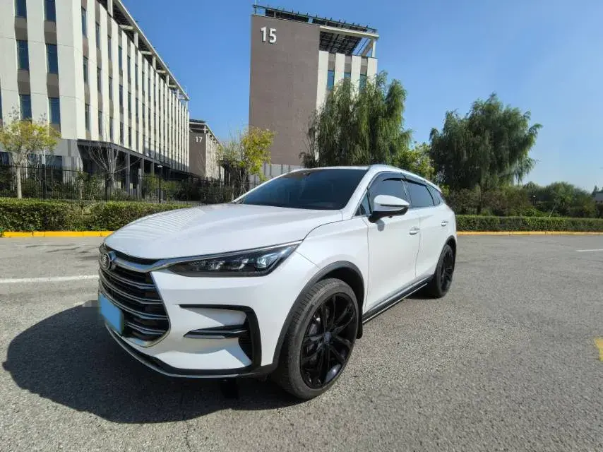 2021 BYD TANG view 1