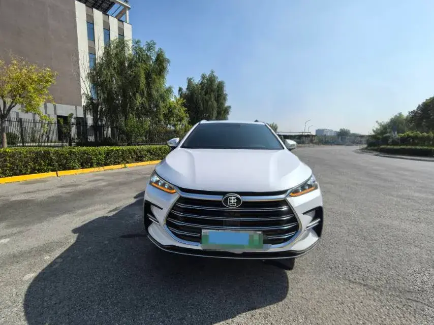 2021 BYD TANG thumbnail 2