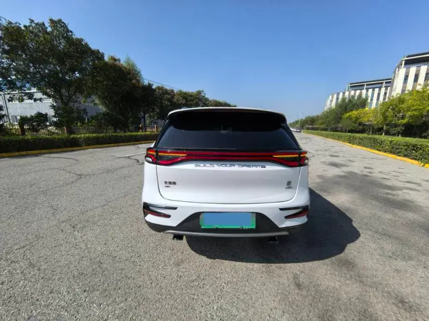 2021 BYD TANG thumbnail 3