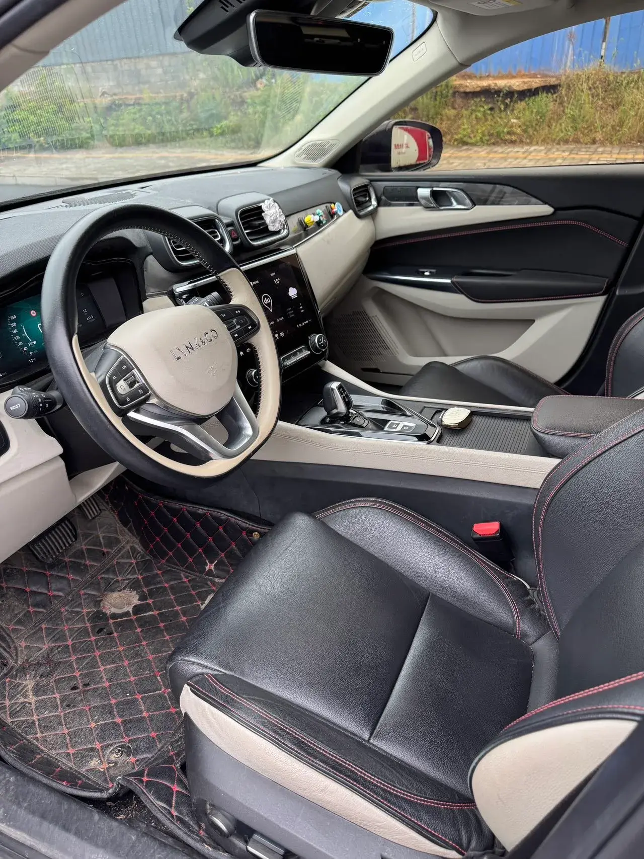 2019 LYNK&CO 02 thumbnail 3