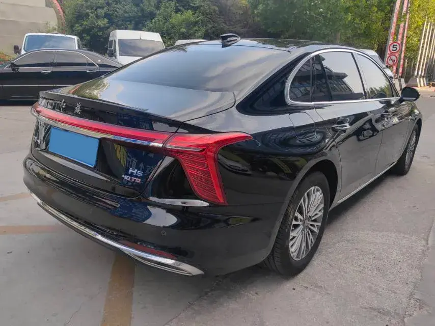 2023 HONGQI H5 thumbnail 2