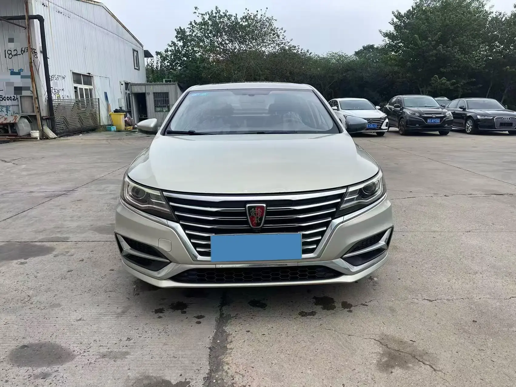 2017 ROEWE I6 thumbnail 2