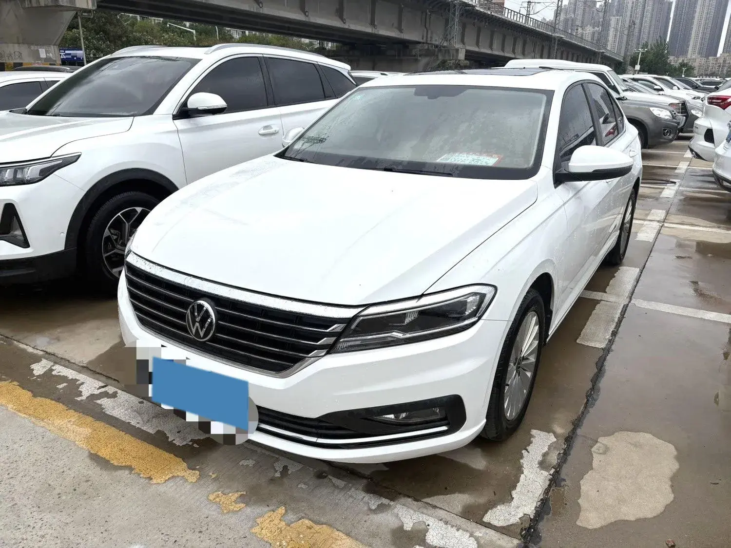 2021 VOLKSWAGEN LAVIDA view 1