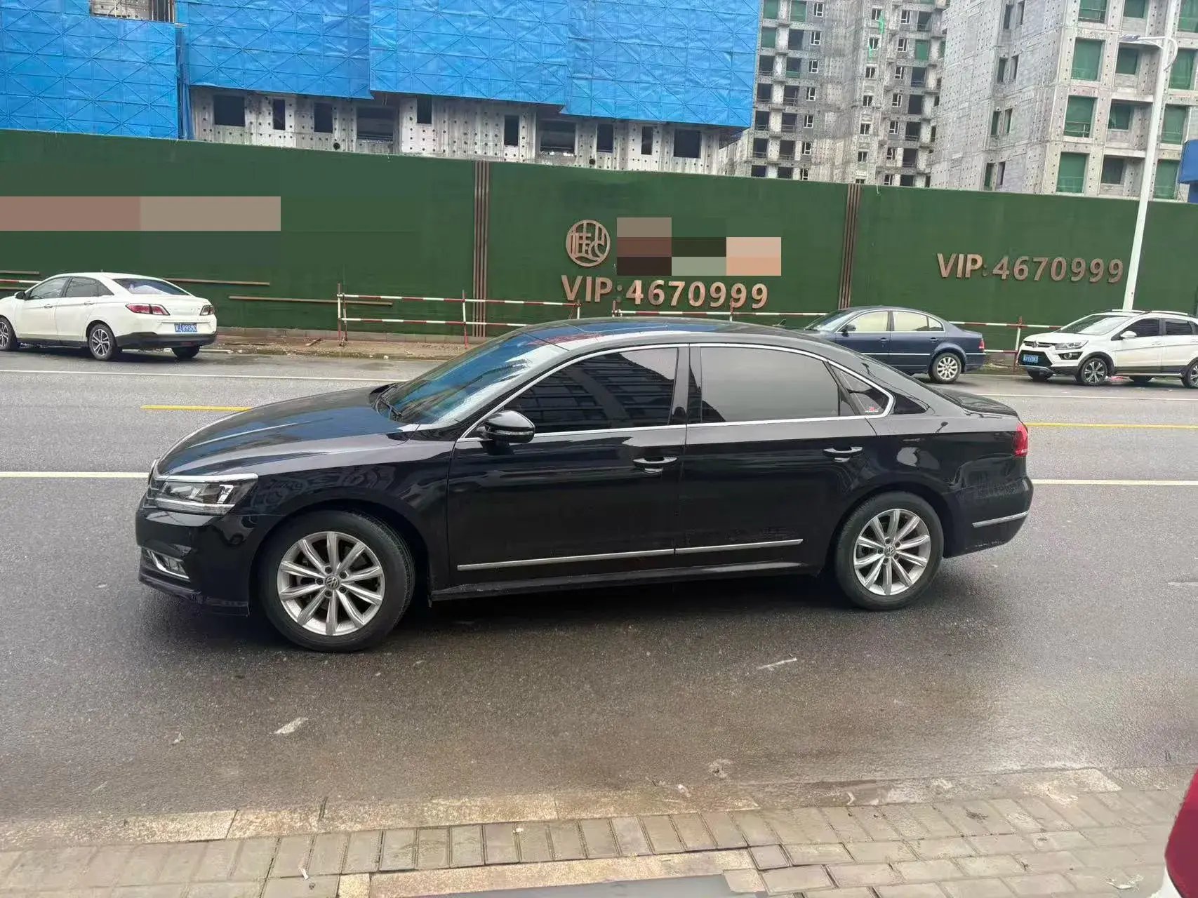 2017 VOLKSWAGEN PASSAT thumbnail 2