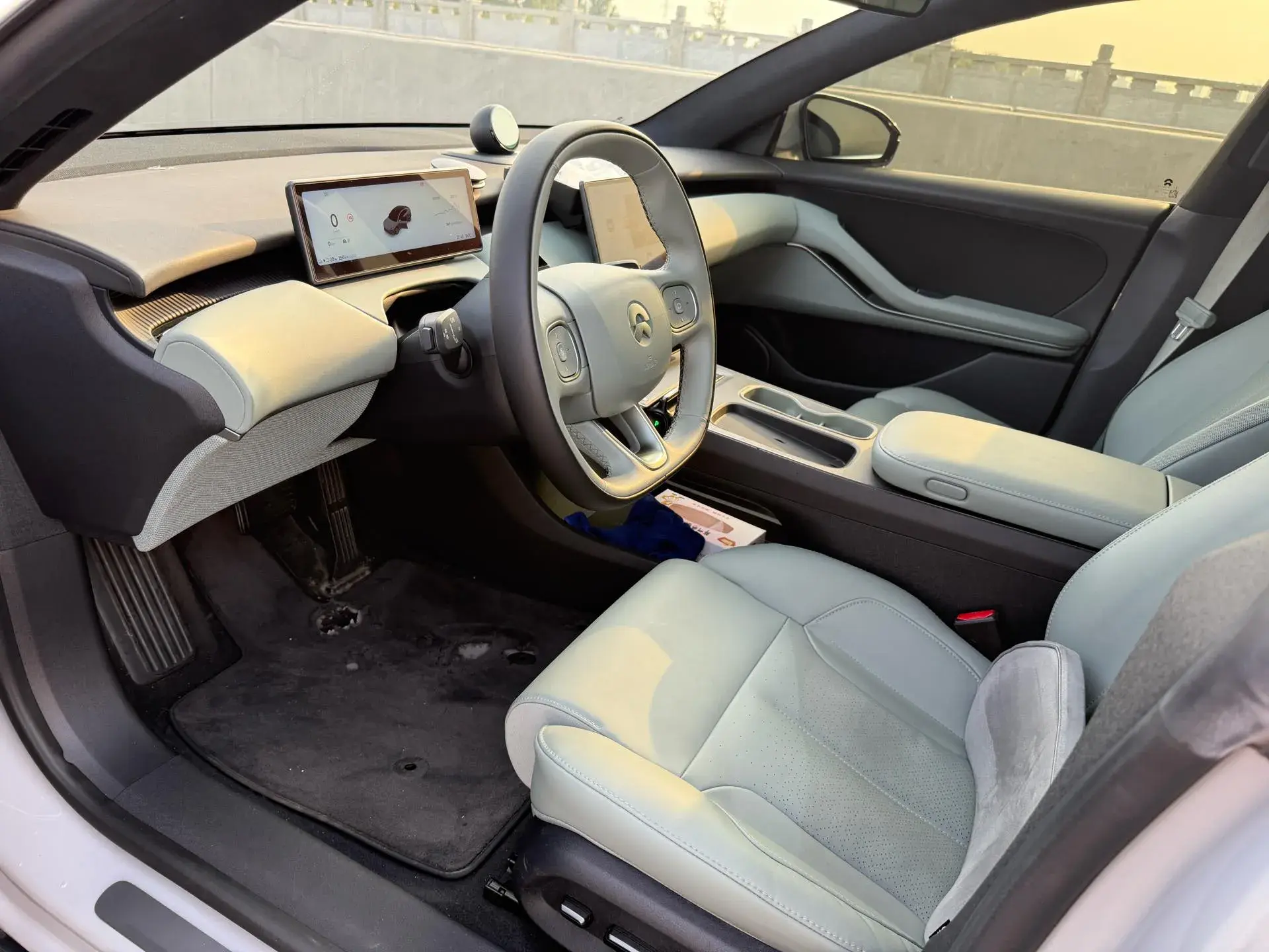 2023 NIO ET5T thumbnail 4