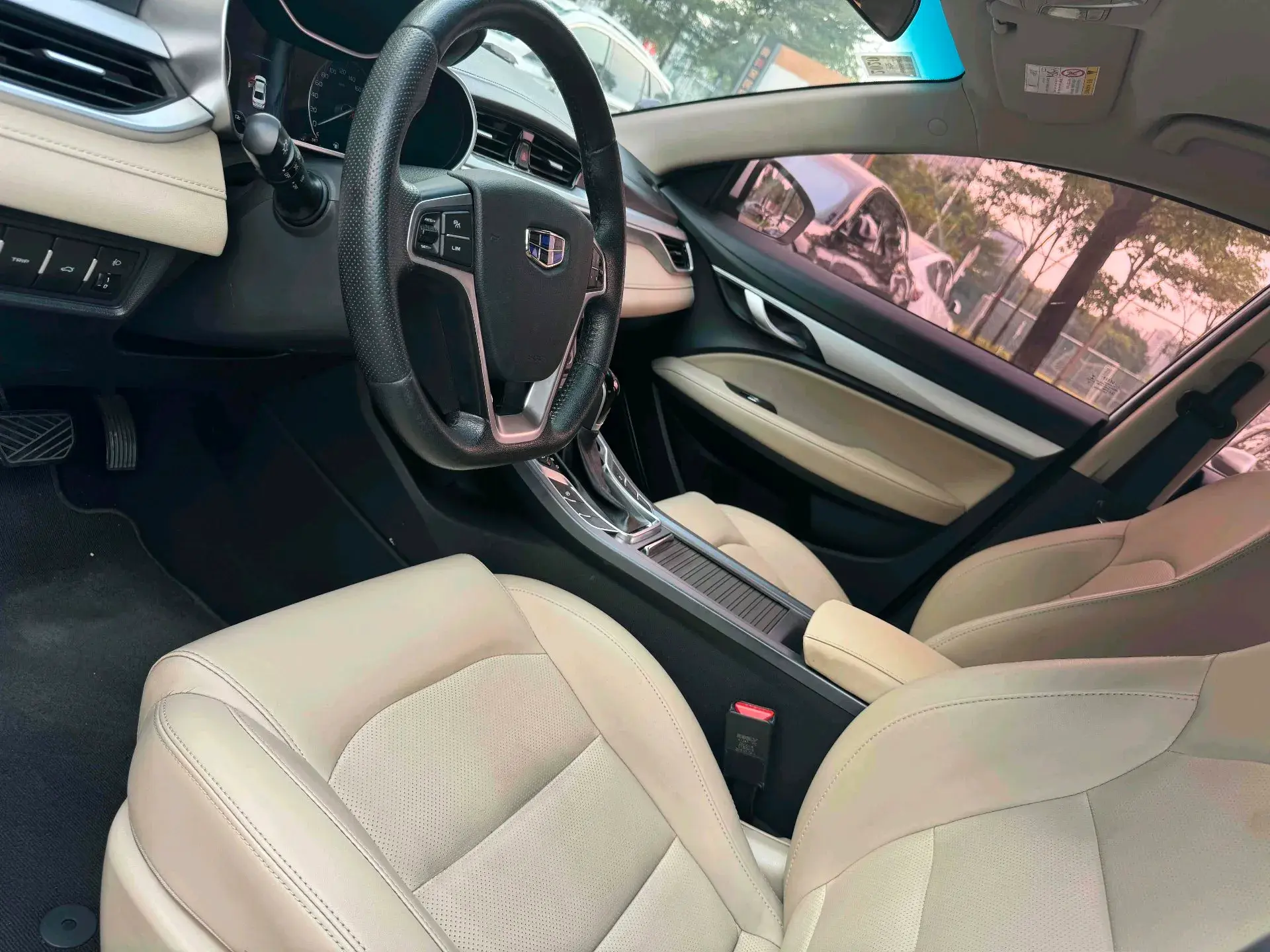 2018 GEELY EMGRAND thumbnail 3