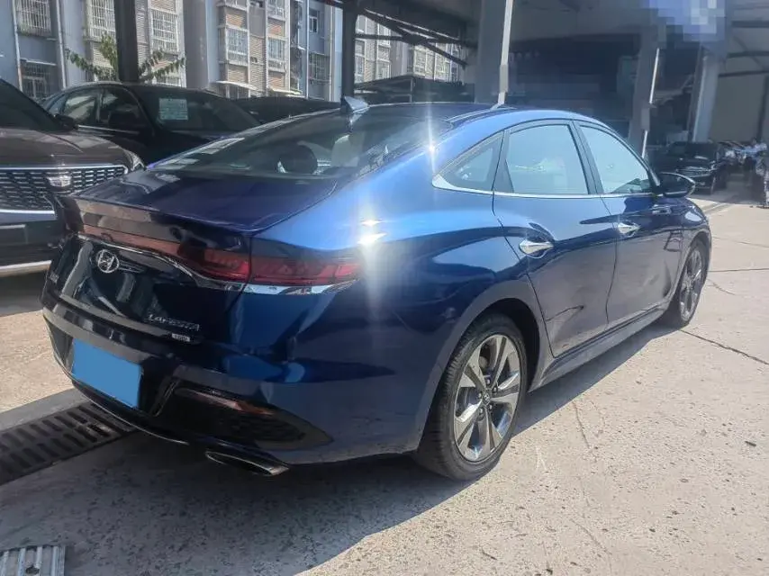 2019 HYUNDAI LA thumbnail 2