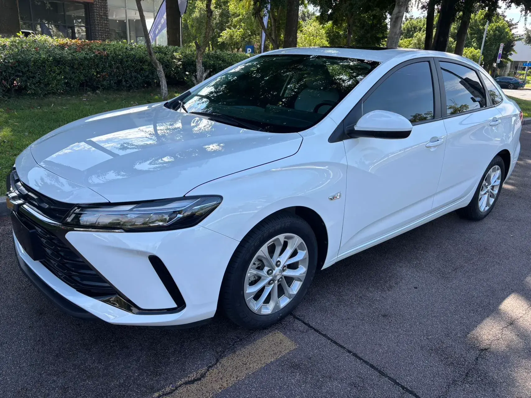 2023 CHEVROLET MONZA thumbnail 4