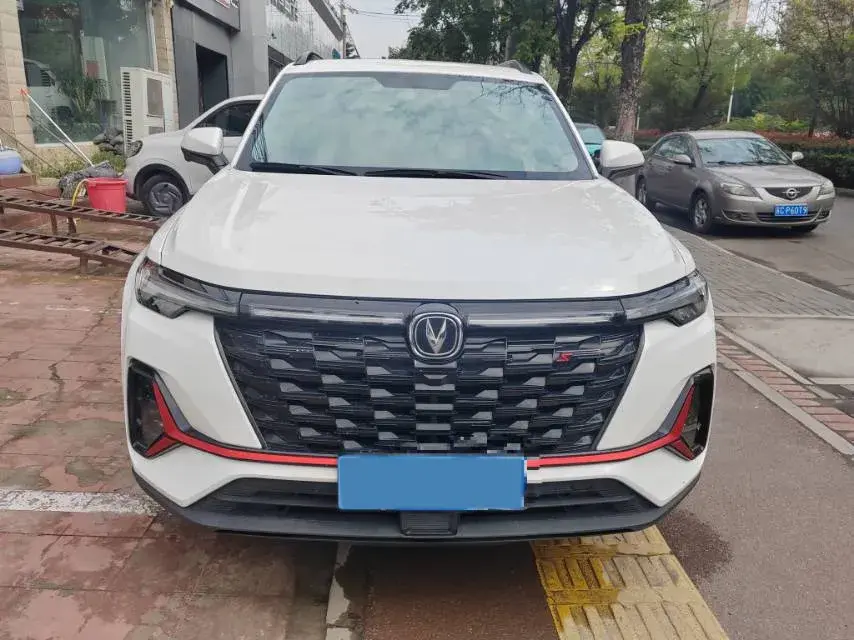 2023 CHANGAN CS35 thumbnail 2