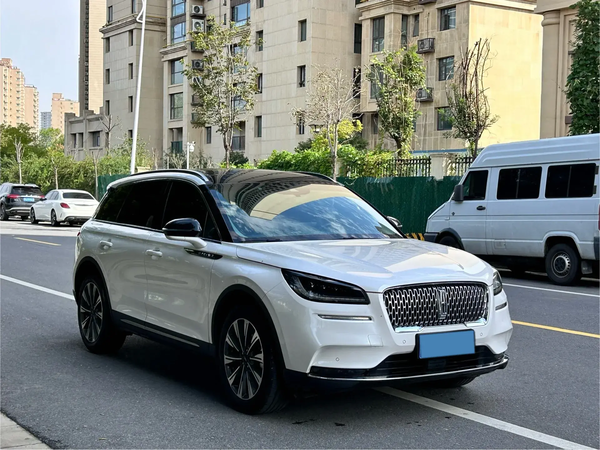 2021 LINCOLN CORSAIR thumbnail 3