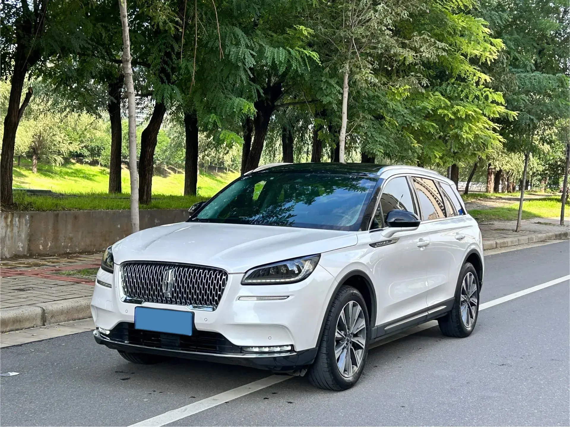 2021 LINCOLN CORSAIR view 1