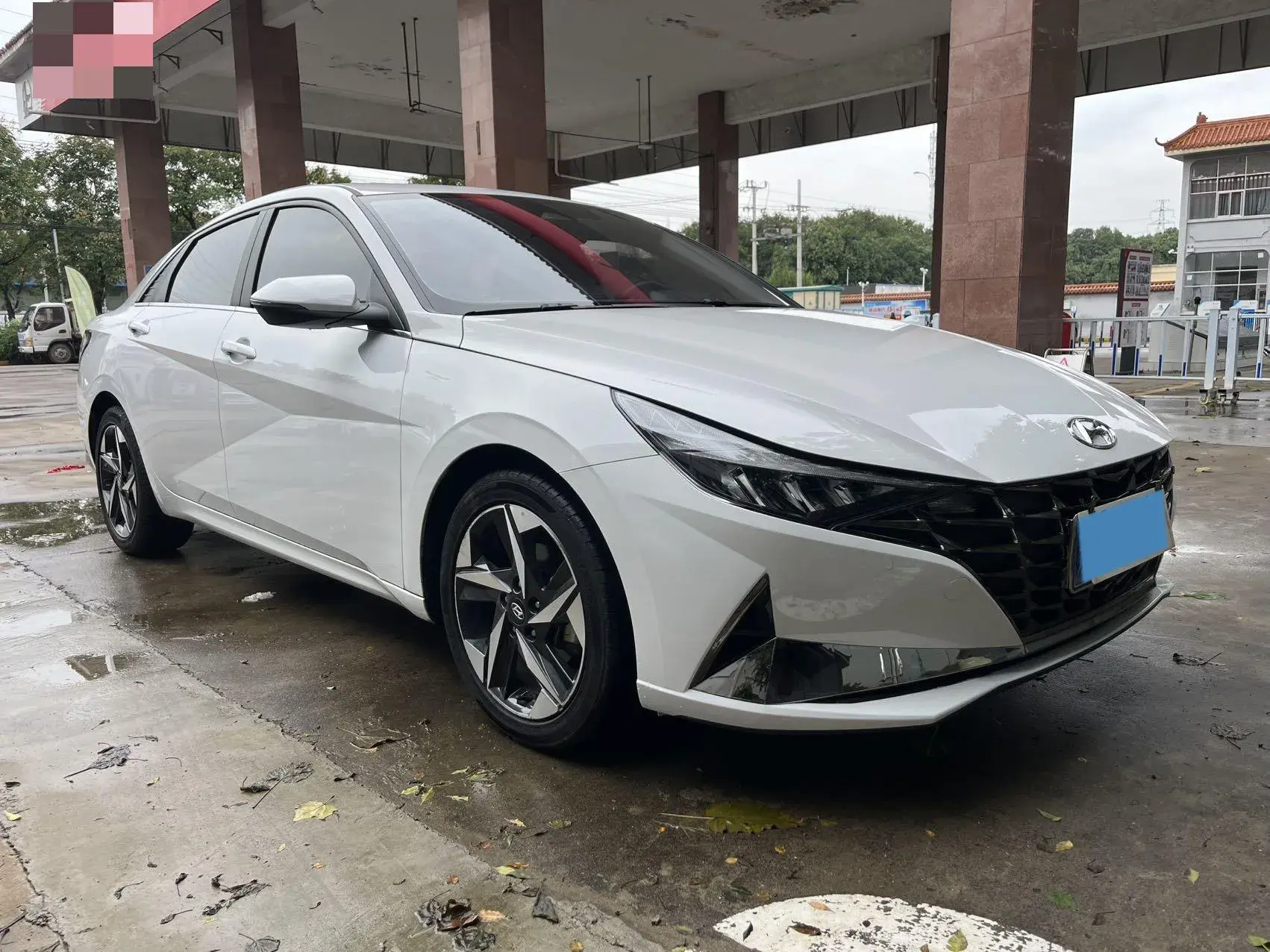 2022 HYUNDAI ELANTRA thumbnail 3