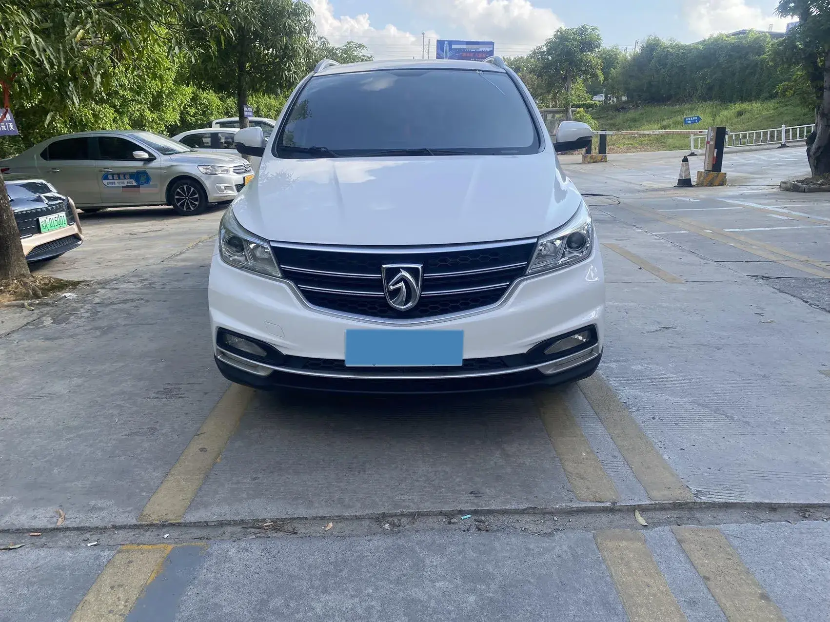2019 BAOJUN 730 thumbnail 2