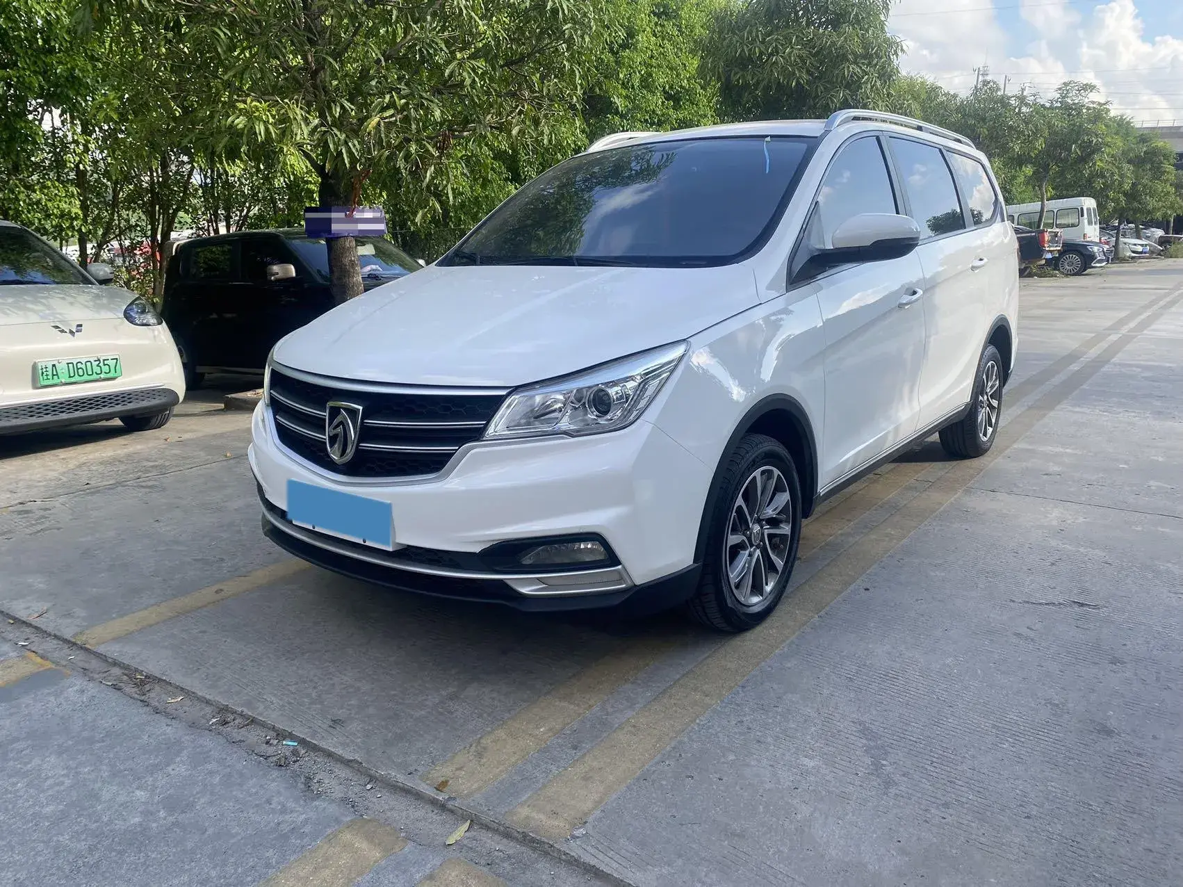 2019 BAOJUN 730 view 1
