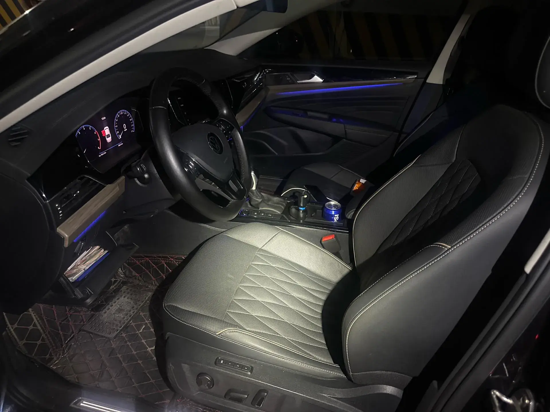 2021 VOLKSWAGEN PASSAT thumbnail 4