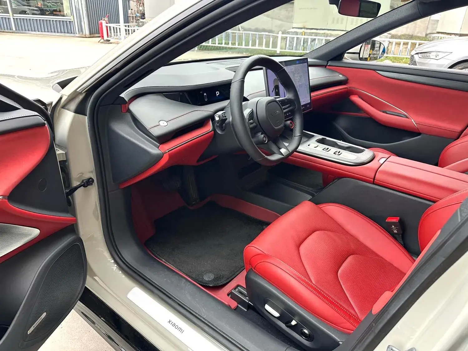 2024 MI SU7 thumbnail 3