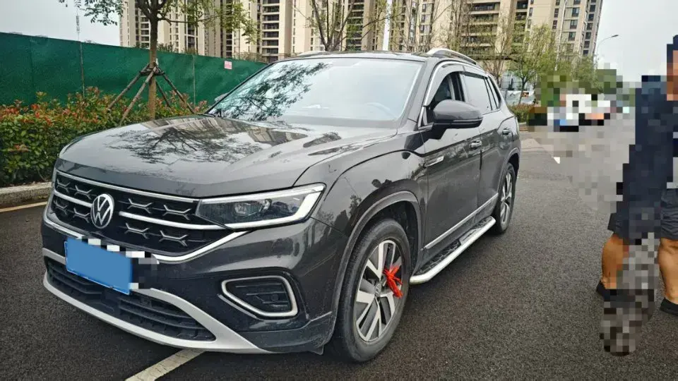 2023 VOLKSWAGEN TAYRON view 1