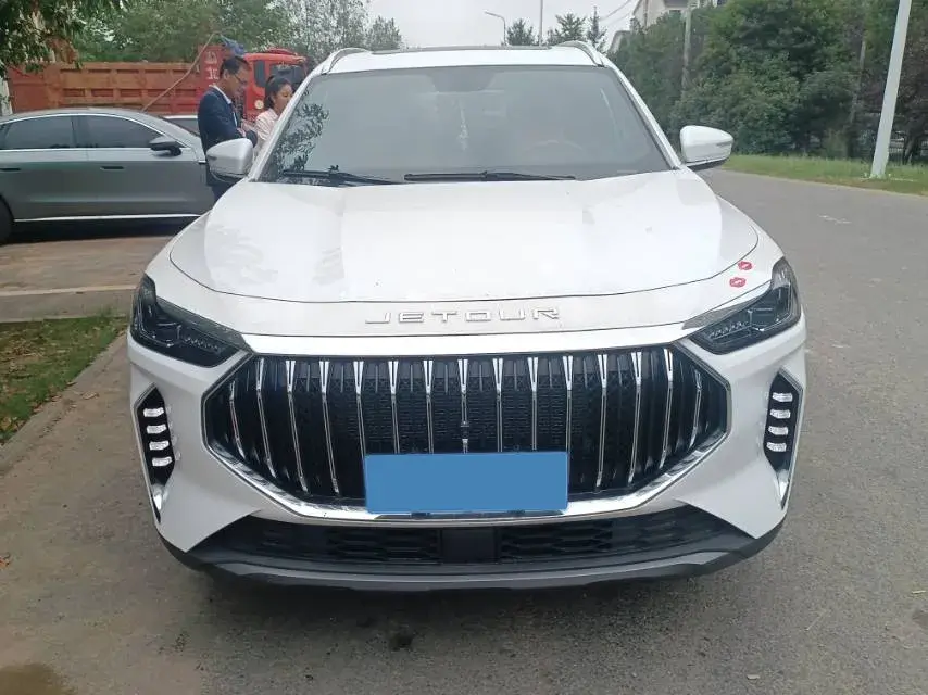 2023 JETOUR X70 thumbnail 2