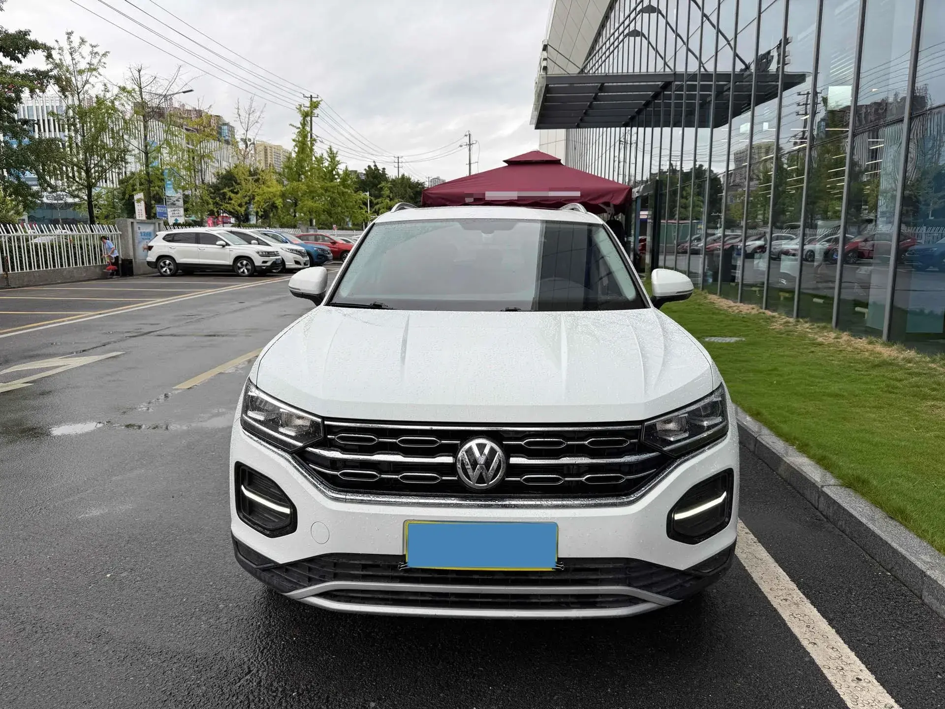 2021 VOLKSWAGEN TAYRON thumbnail 2