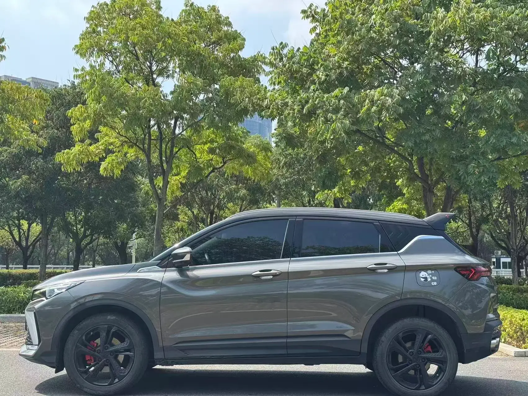 2022 GEELY COOLRAY thumbnail 3