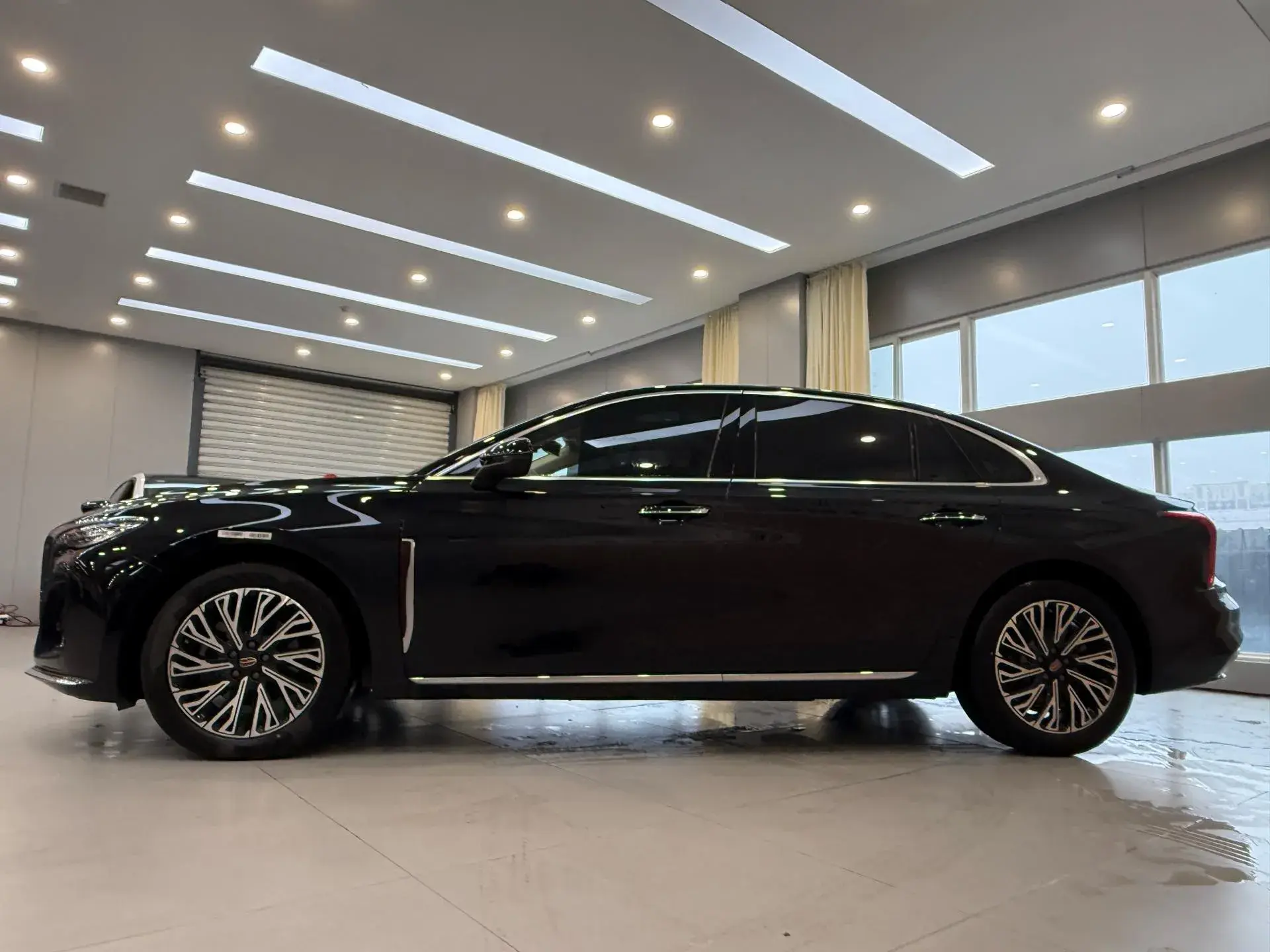 2024 HONGQI H5 thumbnail 2