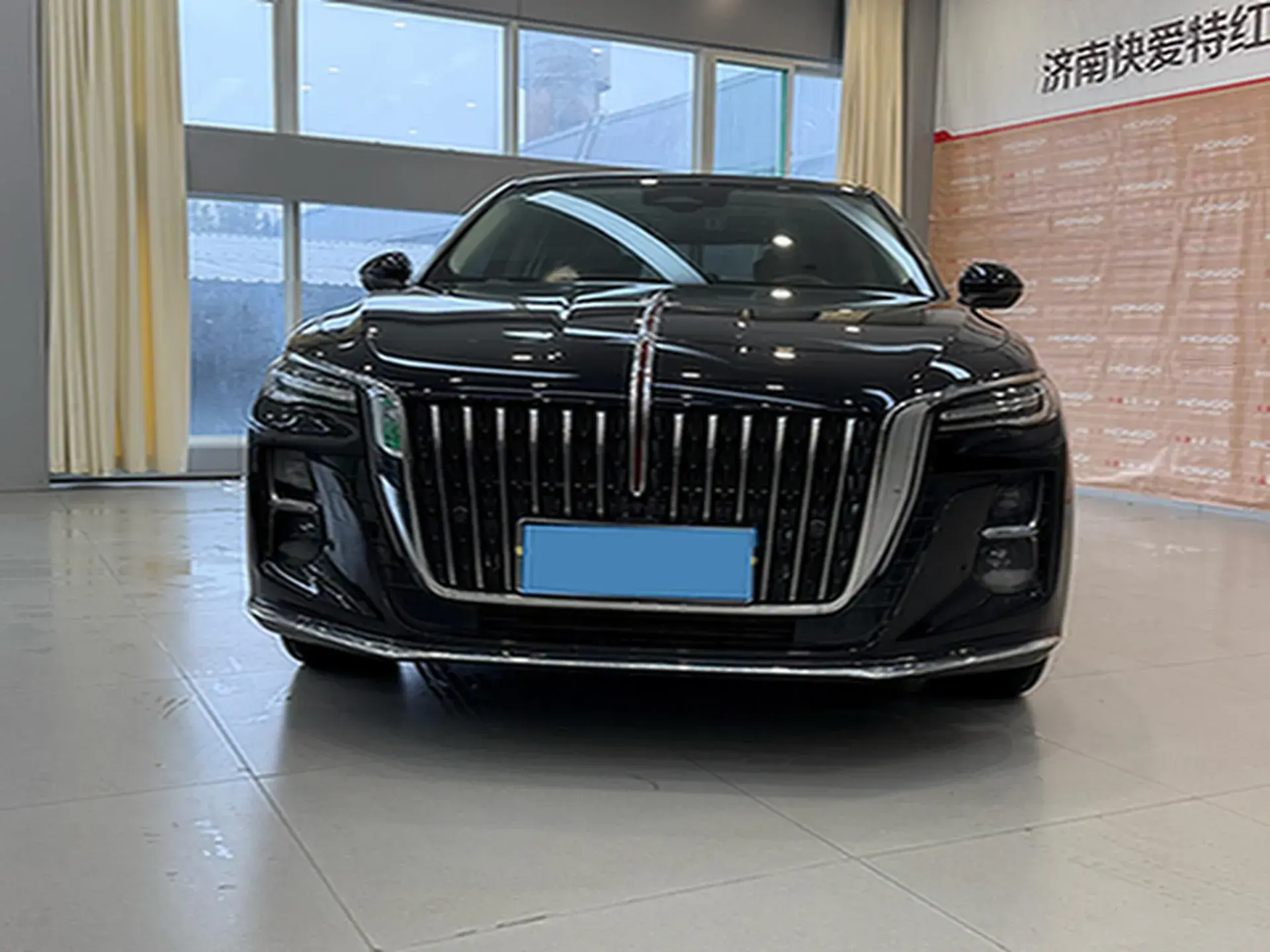 2024 HONGQI H5 thumbnail 3