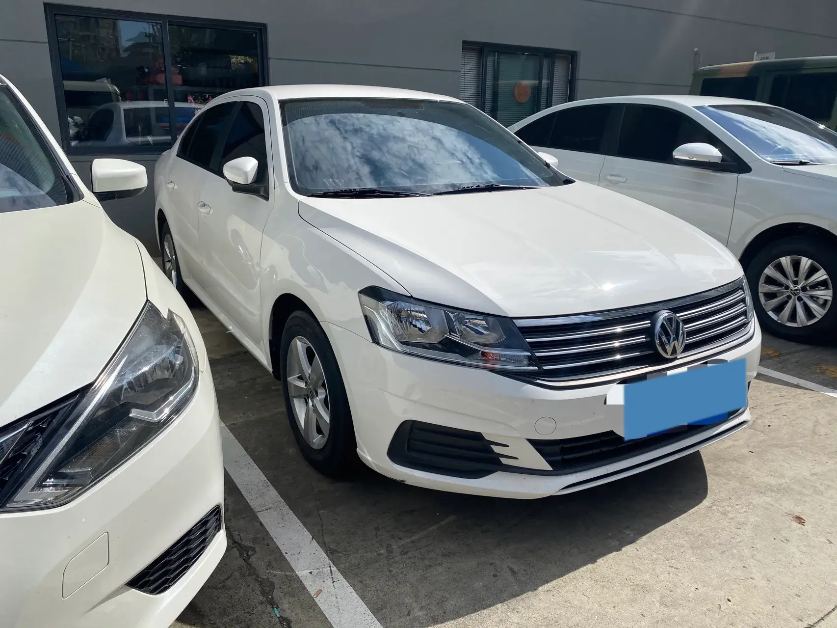 2019 VOLKSWAGEN LAVIDA thumbnail 2