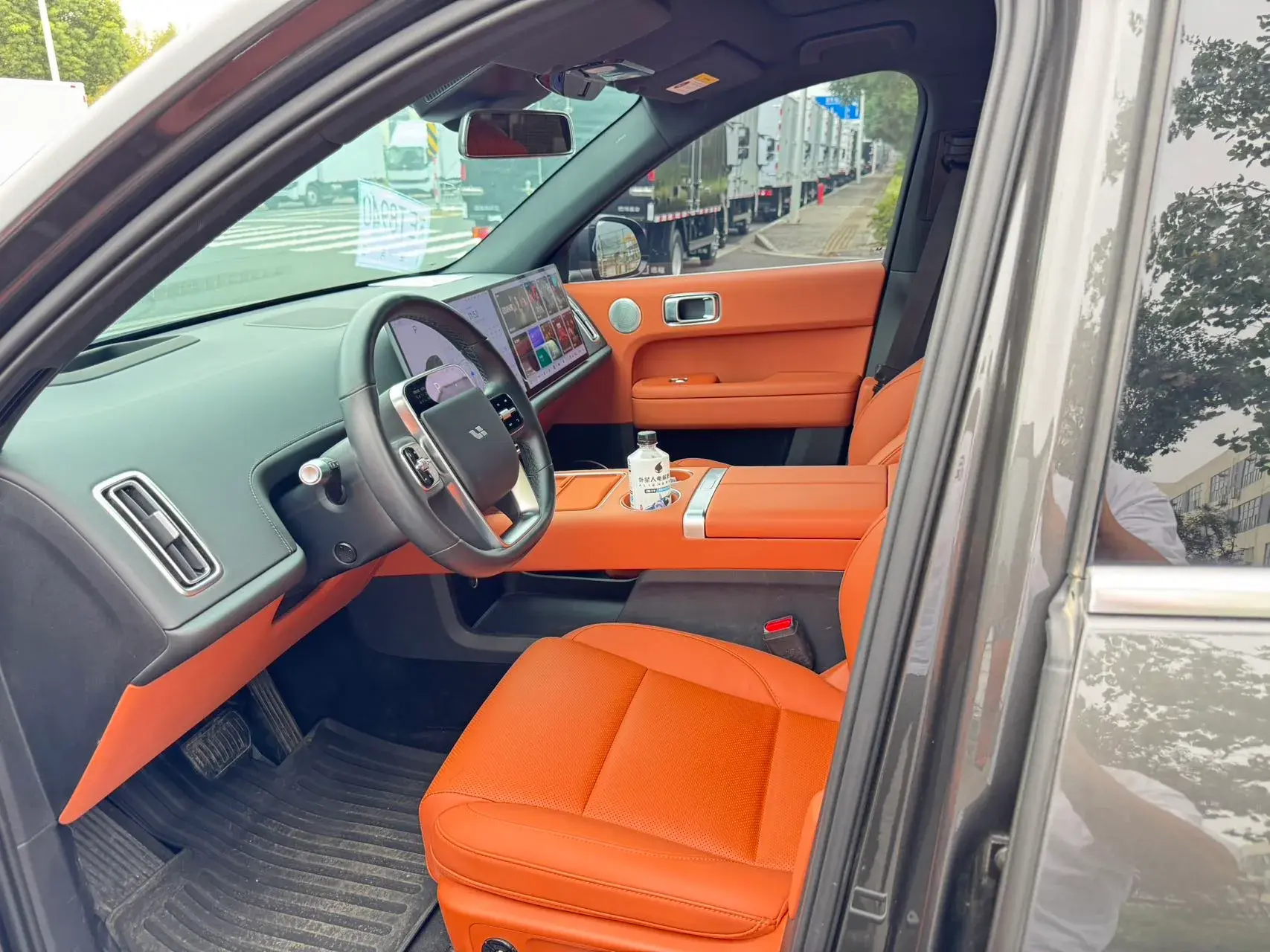 2024 LI L6 thumbnail 4