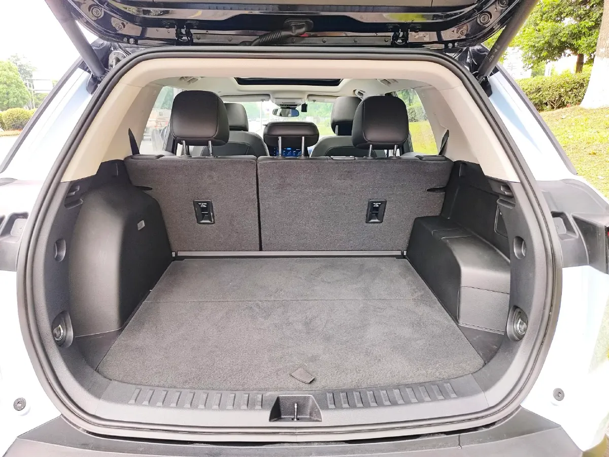 2024 Chevrolet EquinoxPlus 1.5T 180HP L4 2DHT PHEV 16.5KWH,autocango,china used car exporter,china ev exporter,chinese used car exporter,chinese used ev exporter