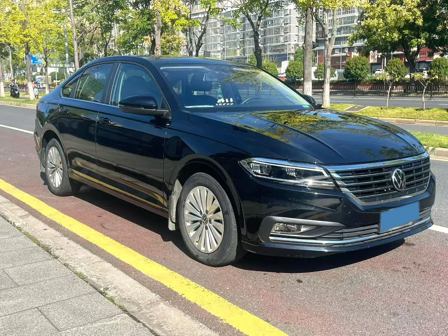 2021 VOLKSWAGEN LAVIDA thumbnail 4