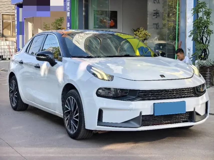 2021 LYNK&CO 03 thumbnail 3