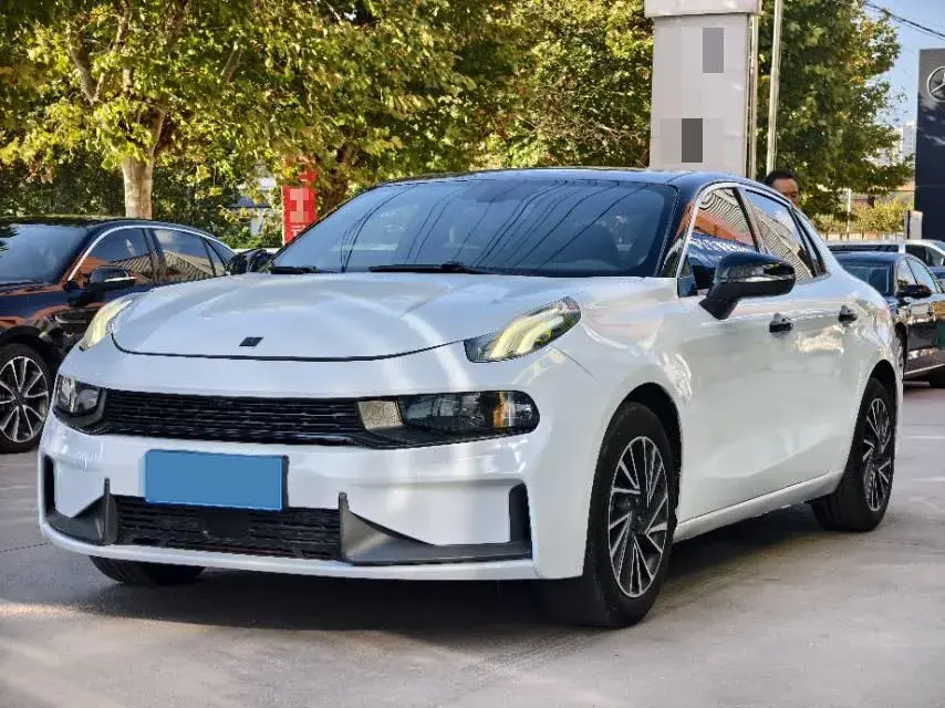 2021 LYNK&CO 03 view 1